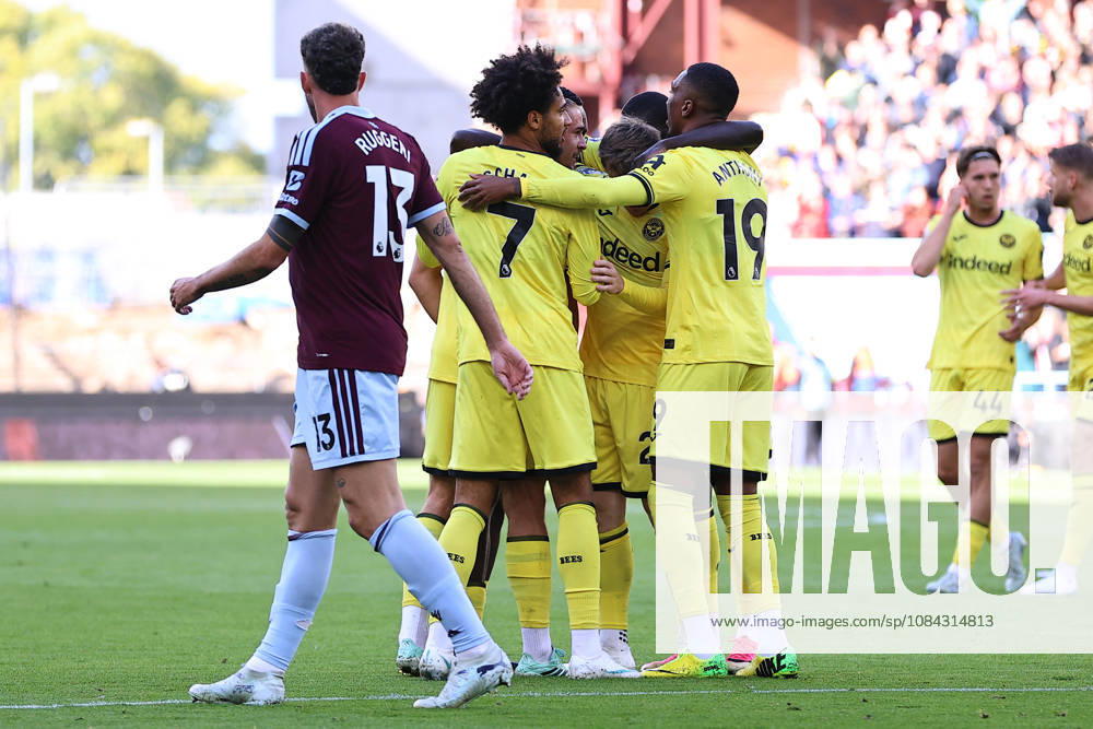 Aston Villa v Brentford, Premier League Brentford FC players celebrate their opening goal during the Aston Villa v Brentford Premier League match at Villa Park, Birmingham, England on 10 October 2026 Credit: Ryan Crockett Every Second Media Editorial use only. All images are copyright Every Second Media Limited. No images may be reproduced without prior permission. All rights reserved. Premier League and Football League images are subject to licensing agreements with Football DataCo Limited. see https: www.football-dataco.com