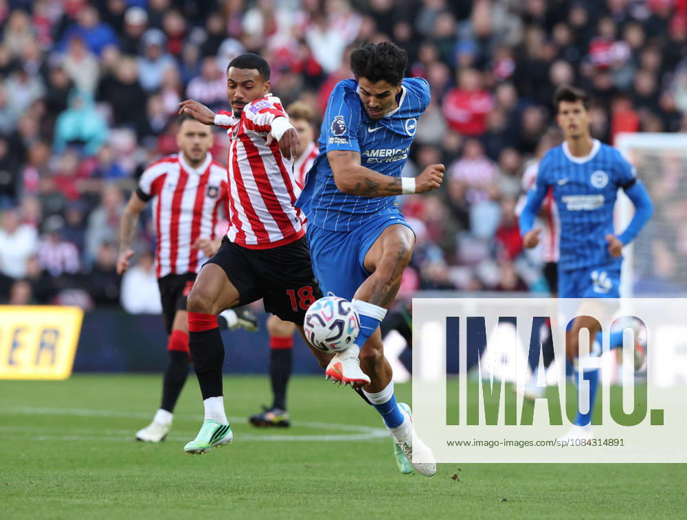 Sunderland, England, 10th October 2026. Wilson Isidor (L) of Sunderland in action with Pascal Gross of Brighton and Hove Albion during the Sunderland vs Brighton and Hove Albion Premier League match at the Stadium Of Light, Sunderland. Picture credit should read: Nigel Roddis Sportimage . SPI_009_NR_SUND_BRIG SPI-5059-0009