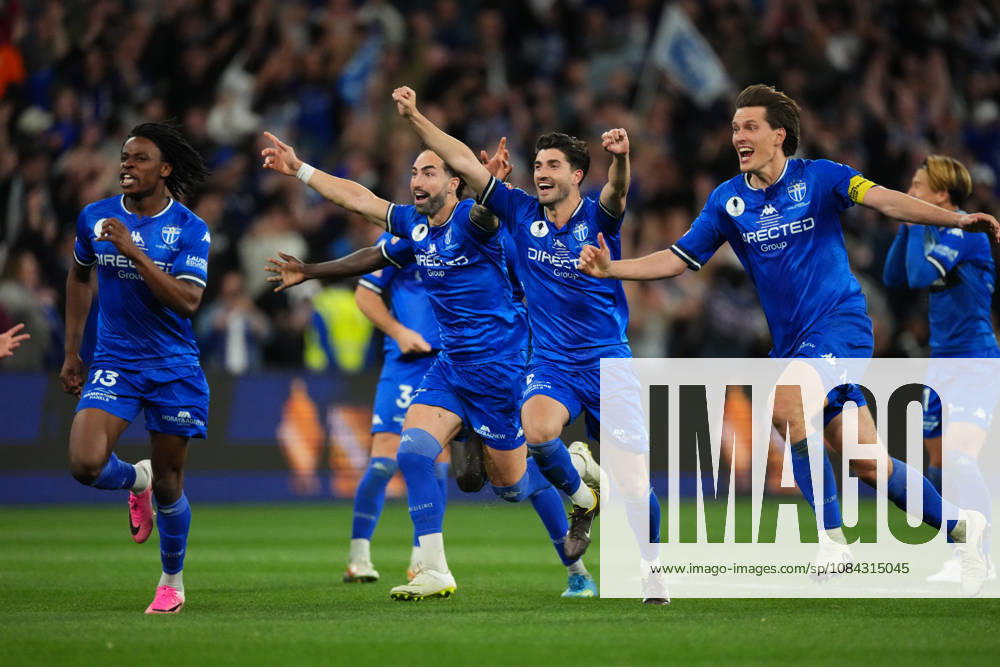 AUSTRALIA CUP SOUTH MELBOURNE VICTORY, South Melbourne FC celebrate as they win the match after a penalty shoot-out during the Australia Cup final match between South Melbourne FC and Melbourne Victory FC at AAMI Park in Melbourne, Saturday, October 10, 2026. ( NO ARCHIVING, MELBOURNE VICTORIA Australia