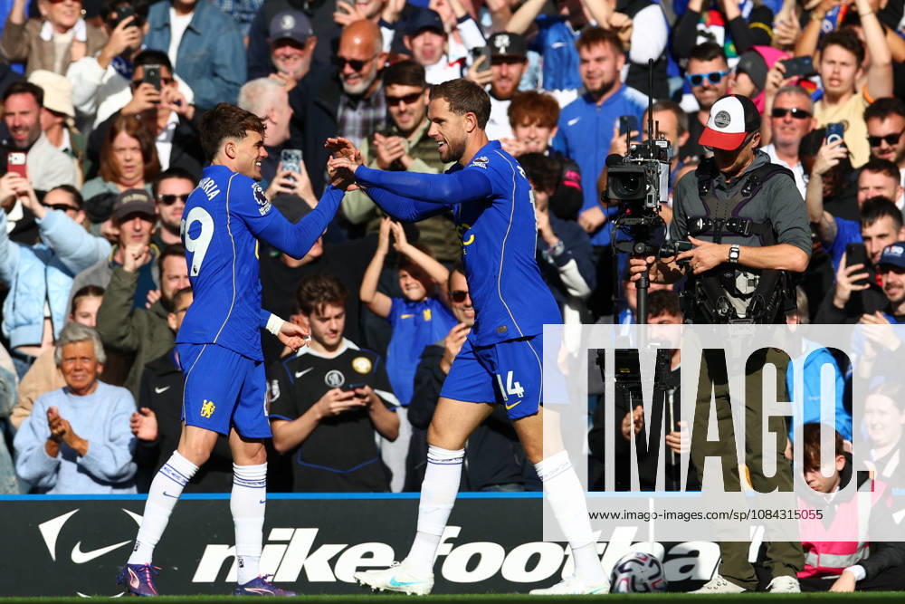 Premier League: Chelsea v AFC Bournemouth LONDON, UK - 10th Oct 2026: Jordan Henderson of Chelsea celebrates scoring his side s first goal with team mate Pep Chavarria during the Premier League match between Chelsea FC and AFC Bournemouth at Stamford Bridge London Stamford Bridge England United Kingdom