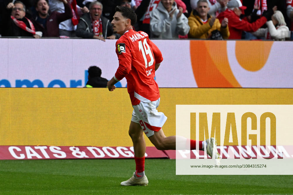 Fussball 1.Bundesliga, FSV Mainz 05 - Bayer 04 Leverkusen v.l. Torjubel nach dem Tor zum celebrating the goal celebrate 2:2 durch Anthony Caci (FSV Mainz 05) Mainz