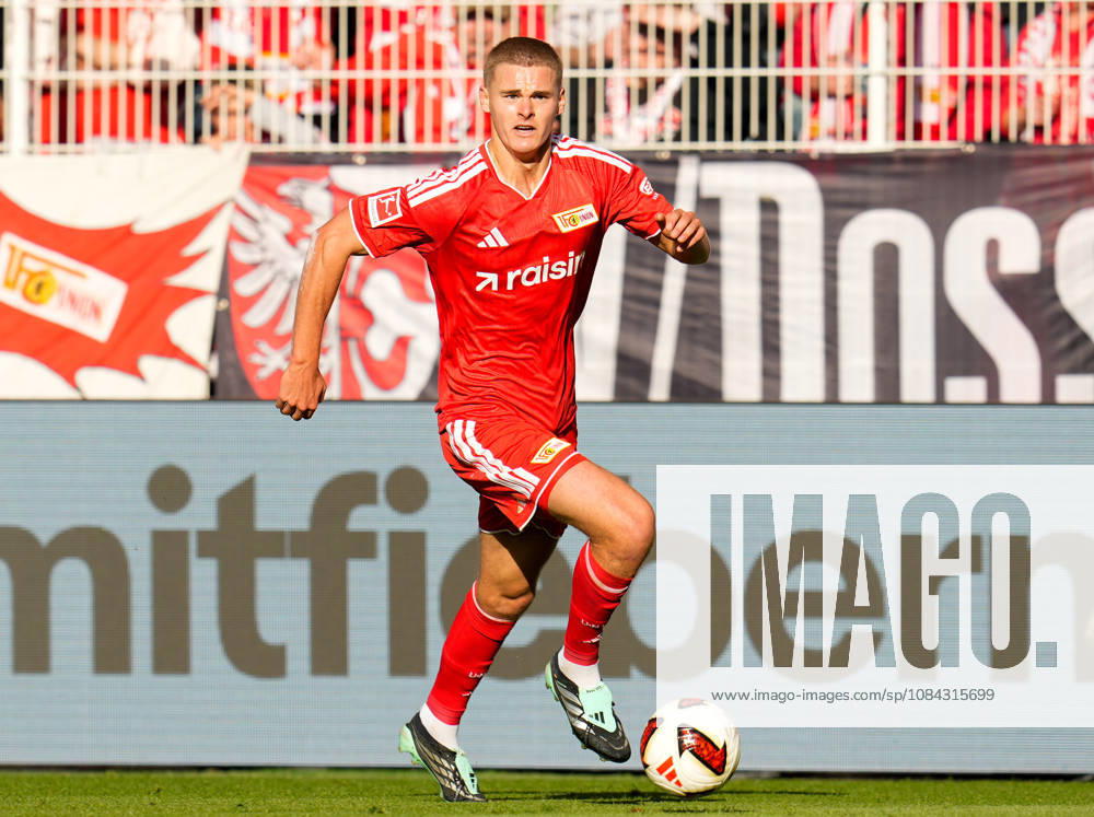 Tom Rothe (1. FC Union Berlin, 15) am Ball. GER, 1.FC Union Berlin vs SV Elversberg, 1. Bundesliga, 5. Spieltag, Saison 2026-27, Stadion An der Alten Foersterei, Berlin, 10.10.2026 DFL REGULATIONS PROHIBIT ANY USE OF PHOTOGRAPHS AS IMAGE SEQUENCES AND OR QUASI-VIDEO 1.FC Union Berlin vs SV Elversberg, 1. Bundesliga, 5. Spieltag, Saison 2026-27, 10.10.2026 Berlin