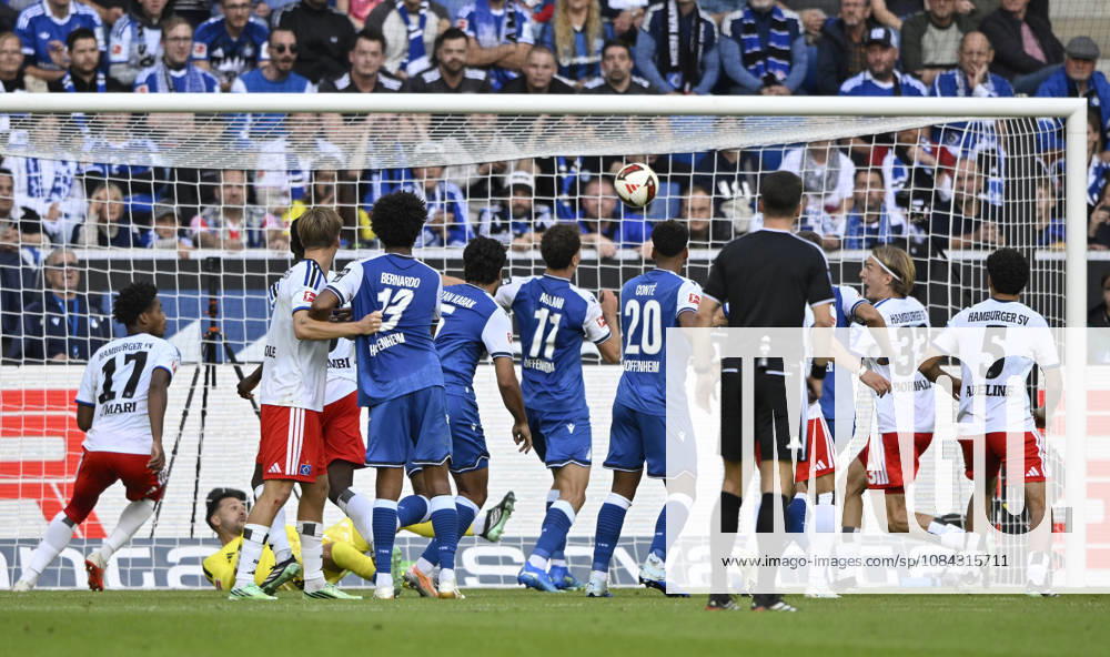 TOR zum 1:1 Fisnik Asllani TSG 1899 Hoffenheim (11) Torschuss Aktion Torchance TSG 1899 Hoffenheim vs Hamburger SV HSV 10.10.2026 DFL REGULATIONS PROHIBIT ANY USE OF PHOTOGRAPHS AS IMAGE SEQUENCES AND OR QUASI-VIDEO TSG 1899 Hoffenheim vs Hamburger SV HSV