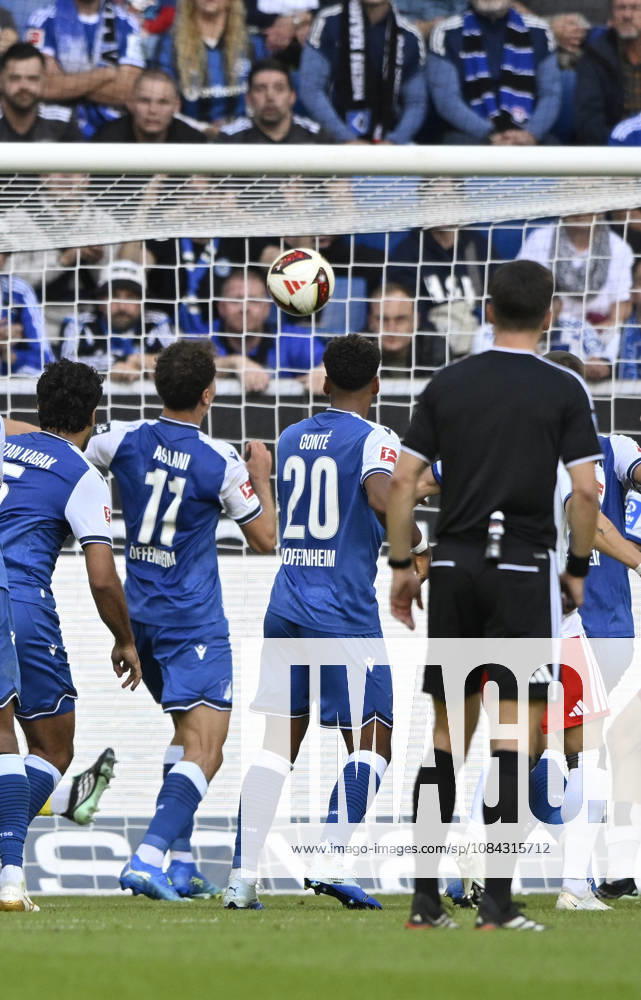 TOR zum 1:1 Fisnik Asllani TSG 1899 Hoffenheim (11) Torschuss Aktion Torchance TSG 1899 Hoffenheim vs Hamburger SV HSV 10.10.2026 DFL REGULATIONS PROHIBIT ANY USE OF PHOTOGRAPHS AS IMAGE SEQUENCES AND OR QUASI-VIDEO TSG 1899 Hoffenheim vs Hamburger SV HSV