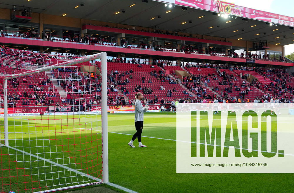 Ansichten des Stadions waehrend sich beide Mannschaften vor Spielbeginn aufwaermen. GER, 1.FC Union Berlin vs SV Elversberg, 1. Bundesliga, 5. Spieltag, Saison 2026-27, Stadion An der Alten Foersterei, Berlin, 10.10.2026 DFL REGULATIONS PROHIBIT ANY USE OF PHOTOGRAPHS AS IMAGE SEQUENCES AND OR QUASI-VIDEO 1.FC Union Berlin vs SV Elversberg, 1. Bundesliga, 5. Spieltag, Saison 2026-27, 10.10.2026 Berlin