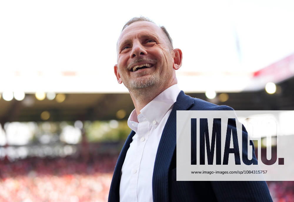 Mauro Lustrinelli (1. FC Union Berlin, Cheftrainer) vor dem Spiel. GER, 1.FC Union Berlin vs SV Elversberg, 1. Bundesliga, 5. Spieltag, Saison 2026-27, Stadion An der Alten Foersterei, Berlin, 10.10.2026 DFL REGULATIONS PROHIBIT ANY USE OF PHOTOGRAPHS AS IMAGE SEQUENCES AND OR QUASI-VIDEO 1.FC Union Berlin vs SV Elversberg, 1. Bundesliga, 5. Spieltag, Saison 2026-27, 10.10.2026 Berlin