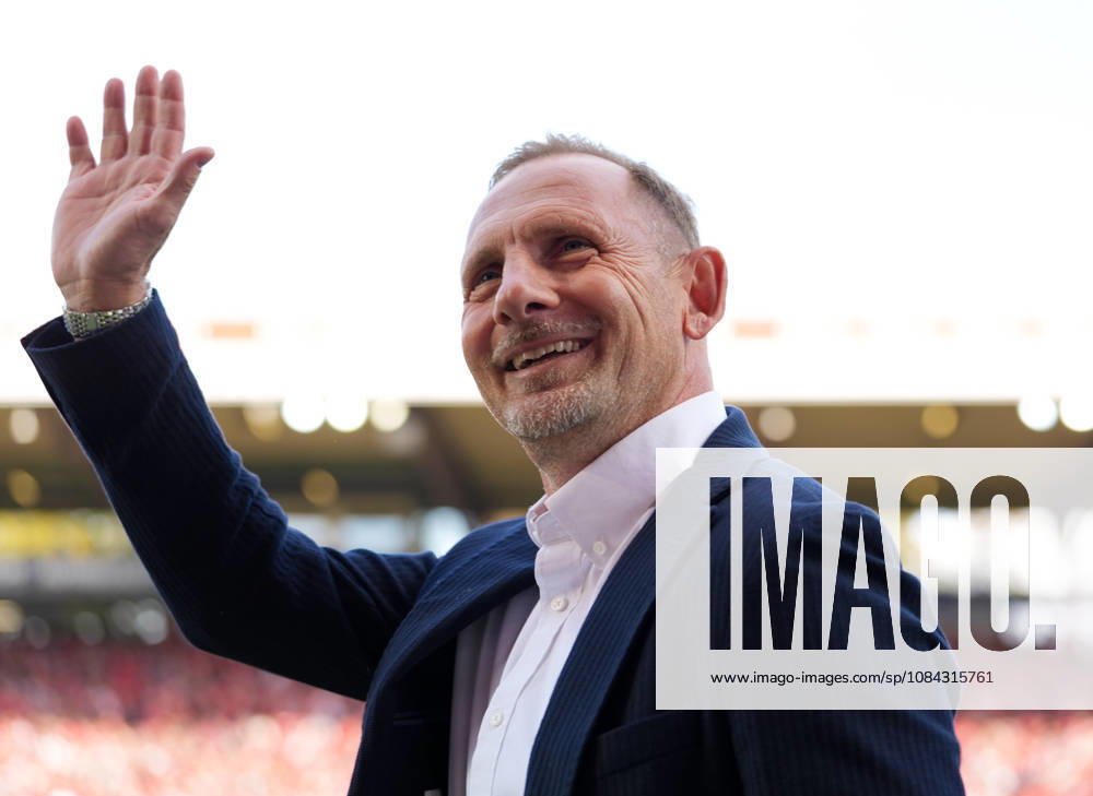 Mauro Lustrinelli (1. FC Union Berlin, Cheftrainer) vor dem Spiel. GER, 1.FC Union Berlin vs SV Elversberg, 1. Bundesliga, 5. Spieltag, Saison 2026-27, Stadion An der Alten Foersterei, Berlin, 10.10.2026 DFL REGULATIONS PROHIBIT ANY USE OF PHOTOGRAPHS AS IMAGE SEQUENCES AND OR QUASI-VIDEO 1.FC Union Berlin vs SV Elversberg, 1. Bundesliga, 5. Spieltag, Saison 2026-27, 10.10.2026 Berlin