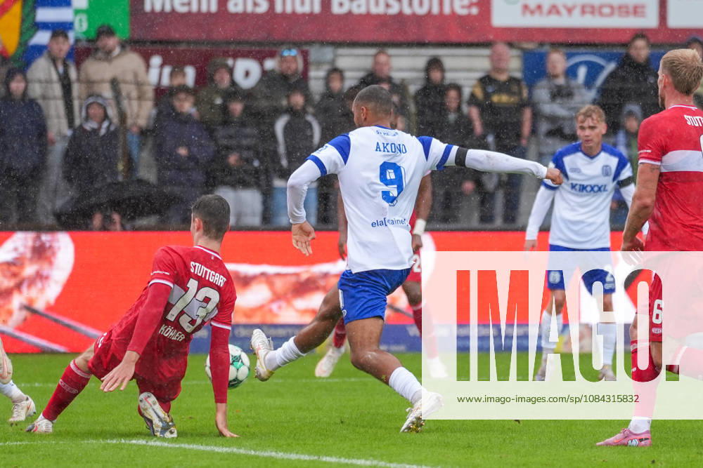 Deutschland: Fussball, 3. Liga, 8. Spieltag, Hänsch-Arena, Meppen, Emsland, Niedersachsen, SV Meppen vs. VfB Stuttgart U21, U 21 VfB Stuttgart II: Cyrill Akono (SV Meppen, 9) Torchance
