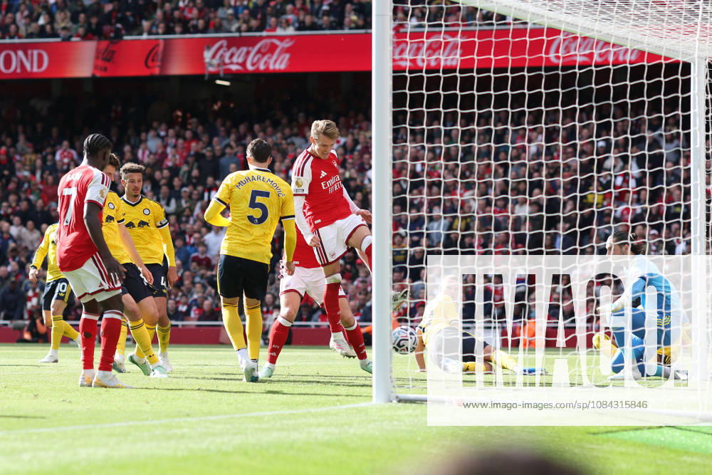 Arsenal v Leeds United 10 October 2026, London - Premier League Football - Arsenal v Leeds United - Martin Odegaard of Arsenal shoots straight into the hands of Leeds United goalkeeper James Trafford - Photo: Charlotte Wilson Offside. London UK