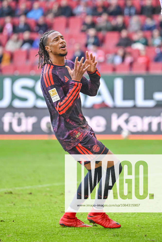 Michael Olise (FC Bayern Muenchen) gestikuliert, gestik waehrend des spiels der 1. Bundesliga zwischen FC Augsburg und FC Bayern Muenchen, WWK Arena am 10. October 2026 in Augsburg, Deutschland. (Foto von Harry Langer DeFodi Images) +++ Michael Olise (FC Bayern Muenchen) gestures during the Bundesliga match between FC Augsburg and FC Bayern Muenchen at WWK Arena on October 10, 2026 in Augsburg, Germany. (Photo by Harry Langer DeFodi Images) DFB DFL REGULATIONS PROHIBIT ANY USE OF PHOTOGRAPHS AS IMAGE SEQUENCES AND OR QUASI-VIDEO. (Photo by Harry Langer DeFodi Images) DFB DFL REGULATIONS PROHIBIT ANY USE OF PHOTOGRAPHS AS IMAGE SEQUENCES AND OR QUASI-VIDEO. -