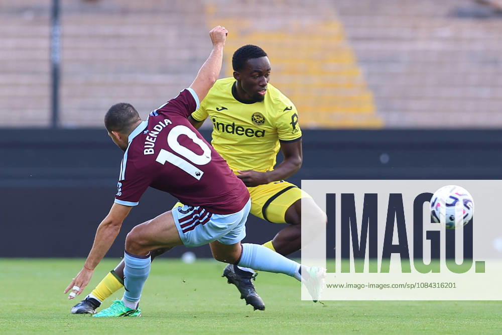 Aston Villa v Brentford, Premier League Michael Kayode of Brentford FC plays the ball past Emiliano Buendia of Aston Villa during the Aston Villa v Brentford Premier League match at Villa Park, Birmingham, England on 10 October 2026 Credit: Ryan Crockett Every Second Media Editorial use only. All images are copyright Every Second Media Limited. No images may be reproduced without prior permission. All rights reserved. Premier League and Football League images are subject to licensing agreements with Football DataCo Limited. see https: www.football-dataco.com