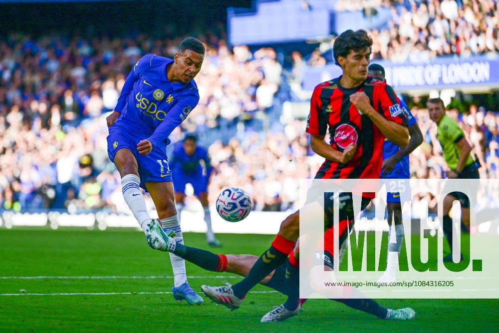 Chelsea v Bournemouth, Premier League AFC Bournemouth defender Adam Smith (15) blocks a shot from Chelsea midfielder Morgan Rogers (17) during the Premier League match between Chelsea and Bournemouth at Stamford Bridge, London, UK on 10 October 2026. London Stamford Bridge Greater London UK Editorial use only DataCo restrictions apply See www.football-dataco.com ,