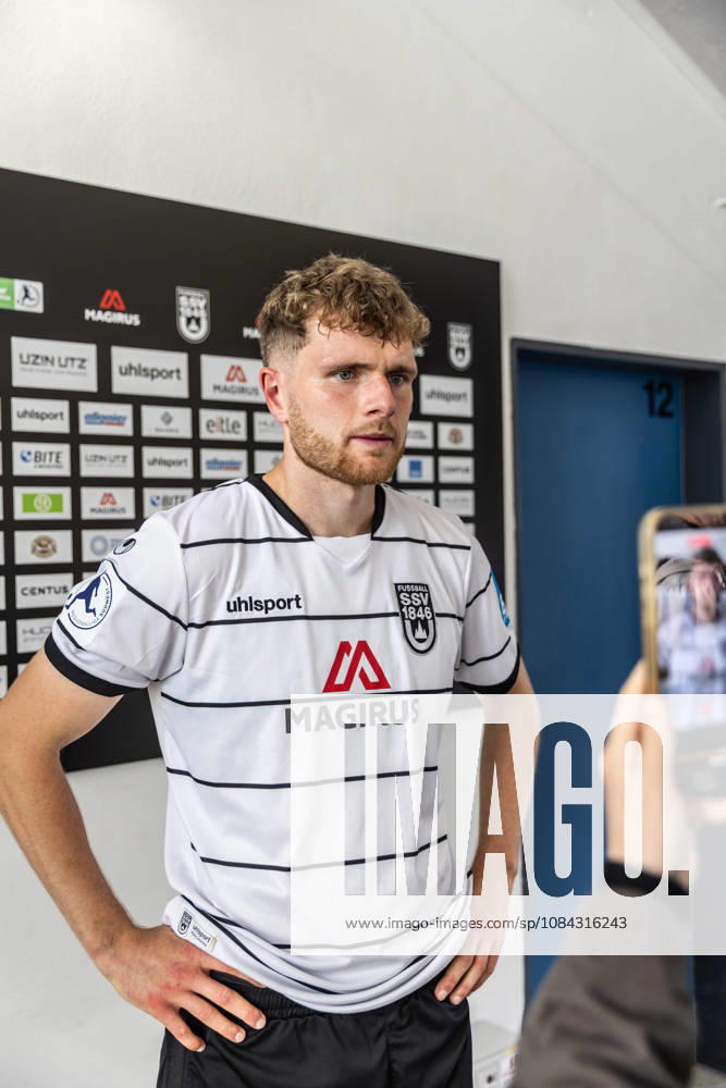 SSV Ulm 1846 Fußball vs. Eintracht Frankfurt II, Fussball, Regionalliga Südwest, 11. Spieltag, Donaustadion Ulm 10.10.26 Stimmen zum Spiel Interview Steffen Meuer (SSV Ulm 1846 Fußball, 18) SSV Ulm 1846 Fußball vs. Eintracht Frankfurt II, Fussball, Regionalliga Südwest, 11. Spieltag, Donaustadion Ulm 10.10.26 Foto: Lucca Fundel Ulm Donaustadion Baden-Württemberg Deutschland