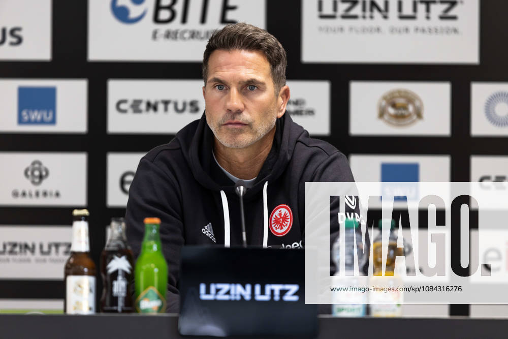 SSV Ulm 1846 Fußball vs. Eintracht Frankfurt II, Fussball, Regionalliga Südwest, 11. Spieltag, Donaustadion Ulm 10.10.26 PK Pressekonferenz nach Spielende Freisteller Einzelbild Portrait Porträt Patrick Gloeckner (Eintracht Frankfurt II, Trainer) SSV Ulm 1846 Fußball vs. Eintracht Frankfurt II, Fussball, Regionalliga Südwest, 11. Spieltag, Donaustadion Ulm 10.10.26 Foto: Lucca Fundel Ulm Donaustadion Baden-Württemberg Deutschland