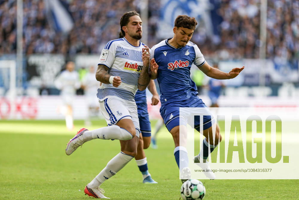 GER, Fussball, Herren, 3. Liga, Saison 2026 2027, MSV Duisburg - TSG Hoffenheim II Lex-Tyger Lobinger (Duisburg) und Natnael Abraha (TSG II) im Kampf um den Ball Duisburg schauinsland-reisen-Arena Nordrhein-Westfalen Deutschland