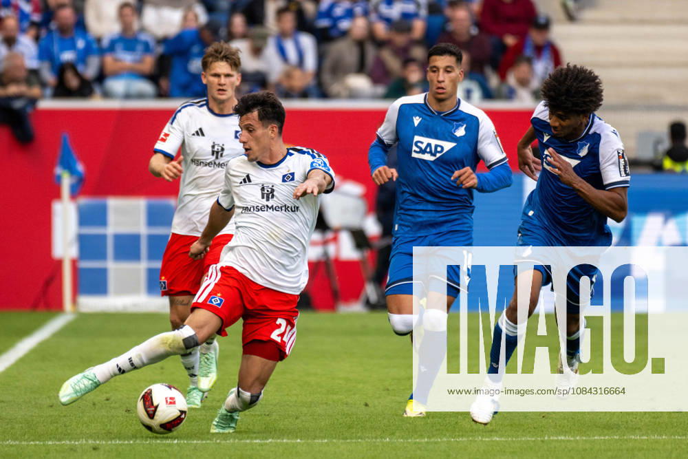 Nicolas Capaldo (Hamburger SV), Adam Daghim und Bernardo Fernandes Da Silva Junior (TSG 1899 Hoffenheim). Deutschland, Sinsheim, 10.10.2026, Fussball, Bundesliga: TSG 1899 Hoffenheim vs Hamburger SV, Saison 2026 2027, 5. Spieltag, SNP Arena DFL DFB REGULATIONS PROHIBIT ANY USE OF PHOTOGRAPHS AS IMAGE SEQUENCES AND OR QUASI-VIDEO.