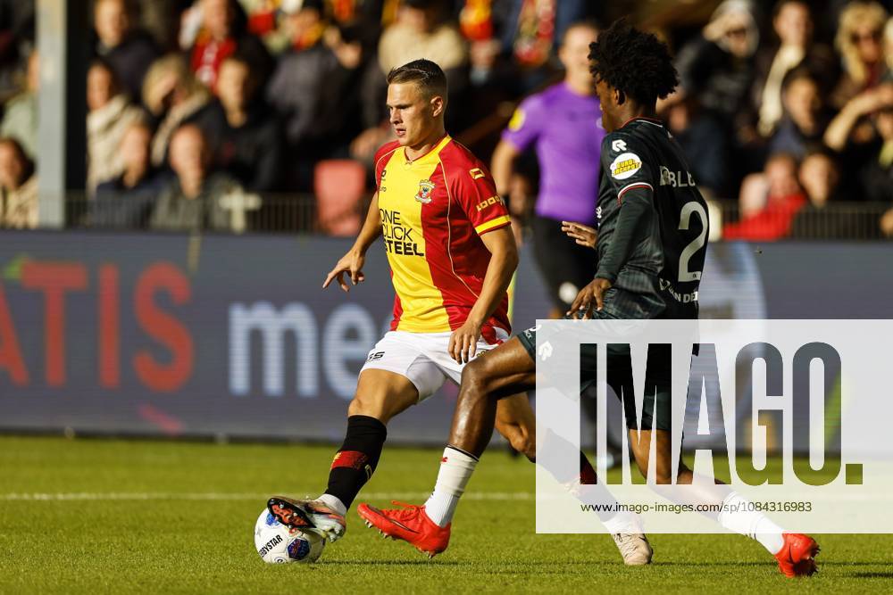 DEVENTER - Mathis Suray of Go Ahead Eagles, Lushendry Martes of Sparta Rotterdam (lr) during the Dutch Eredivisie match between Go Ahead Eagles and Sparta Rotterdam at De Adelaarshorst on 10 October 2026 in Deventer, the Netherlands. BART STOUTJESDIJK ANP Eredivisie 2026 27 ANPxSportx IVx 572024017 originalFilename: 572024017