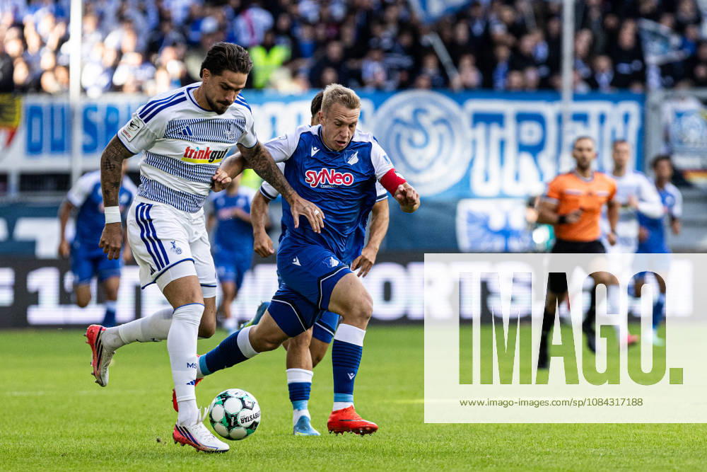 3.Liga: MSV Duisburg TSG Hoffenheim II; 10.10.2026 Lex Tyger Lobinger (MSV Duisburg, 9), Valentin Lässig (TSG Hoffenheim II, 6) 3.Liga 8.Spieltag: MSV Duisburg TSG Hoffenheim II; Schauinsland-Reisen-Arena, Duisburg, 10.10.2026 DFB regulations prohibit any use of photographs as image sequences and or quasi video.