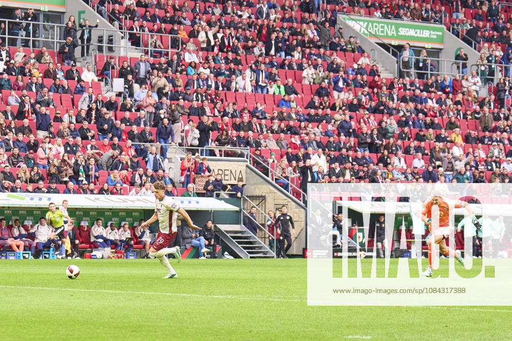 Robin Fellhauer of Augsburg scoring the 1-0 goal after 8,4 seconds and after a big mistake of Manuel Neuer, goalkeeper of FC Bayern München , Head coach Vincent Kompany of Bayern München disappointed in the background during the match FC AUGSBURG - FC BAYERN MÜNCHEN on October 10, 2026 at WWK Arena Augsburg, Germany. Season 2026 2027, 1.Bundesliga, FCB,