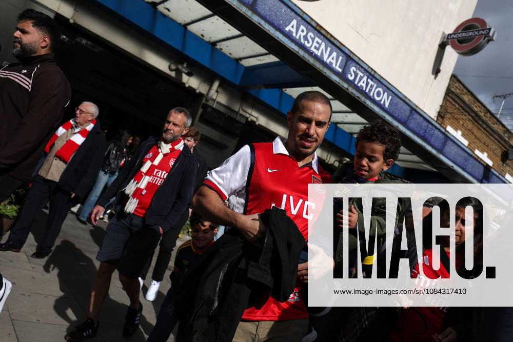 Arsenal v Leeds United 10 October 2026, London - Premier League Football - Arsenal v Leeds United - Arsenal fans exit Arsenal underground station - Photo: Charlotte Wilson Offside. London UK