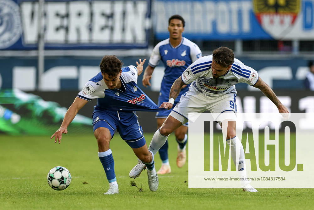 GER, Fussball, Herren, 3. Liga, Saison 2026 2027, MSV Duisburg - TSG Hoffenheim II Sean Dulic (TSG II) und Lex-Tyger Lobinger (Duisburg) im Kampf um den Ball Duisburg schauinsland-reisen-Arena Nordrhein-Westfalen Deutschland