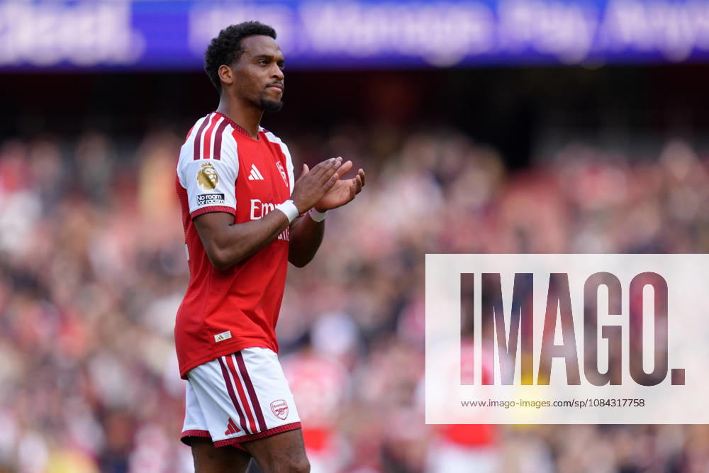 10th October 2026; Emirates Stadium, London, England; Premier League Football, Arsenal versus Leeds United; Jurrien Timber of Arsenal applauds home supporters at the full-time whistle TomxMajor