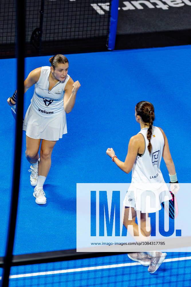 DÜSSELDORF, GERMANY - 10 OCTOBER 2026: Image shows the celebration of Martina Calvo (ESP) and Claudia Fernandez Sanchez (ESP) during CUPRA Germany Premier Padel P2 2026 Day 7: Semifinals at CASTELLO Düsseldorf on 10 10 2026 in Düsseldorf, Germany. Germany
