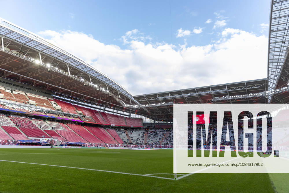 GER, Leipzig, Fussball, Bundesliga, 5. Spieltag, RB Leipzig vs. Eintracht Frankfurt im Bild v.l.: leere Red Bull Arena, bereit fuer das Topspiel , Fans kommen langsam in das Stadion 10.10.2026, Red-Bull Arena Leipzig DFL DFB REGULATIONS PROHIBIT ANY USE OF PHOTOGRAPHS AS IMAGE SEQUENCES AND OR QUASI-VIDEO, Leipzig Red-Bull Arena Sachsen Germany