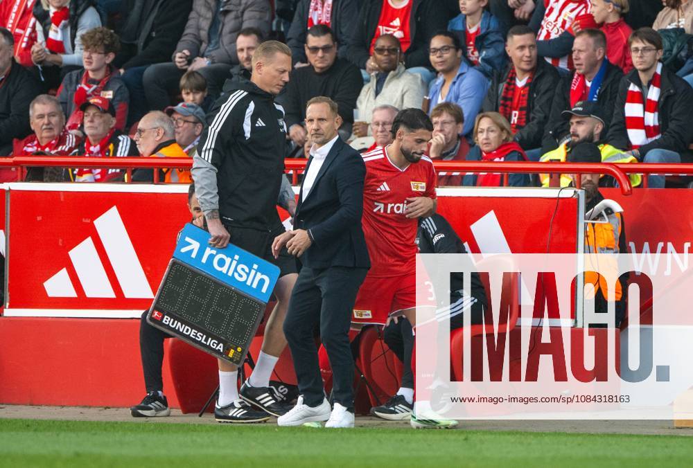 Fußball, Herren, Saison 2026 2027, 1. Bundesliga (5. Spieltag), 1. FC Union Berlin - SV 07 Elversberg, v. l. Torwarttrainer Marcel Höttecke (1. FC Union), Trainer Mauro Lustrinelli (1. FC Union Berlin), Kastriot Imeri (1. FC Union Berlin), 10.10.2026,