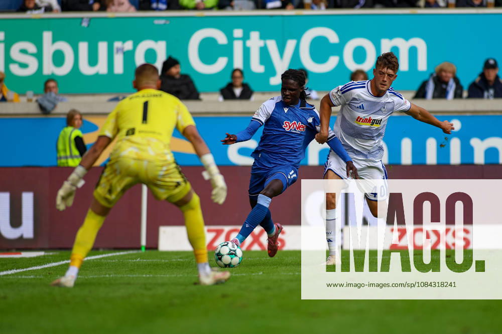 GER, Fussball, Herren, 3. Liga, Saison 2026 2027, MSV Duisburg - TSG Hoffenheim II Max Besuschkow (MSV) erzielt das Tor zum 0:1