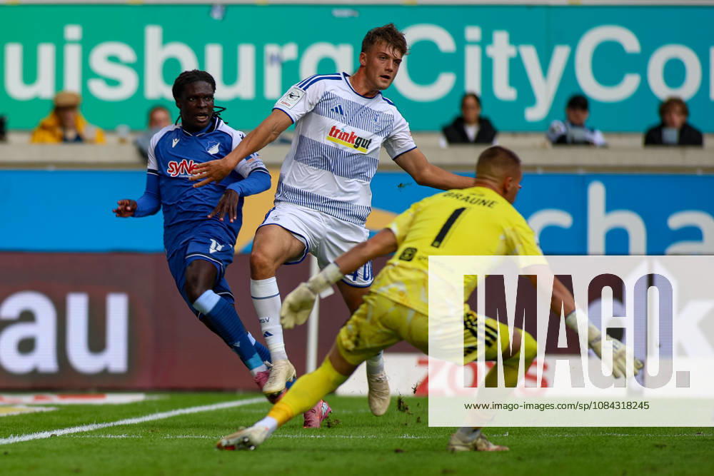 GER, Fussball, Herren, 3. Liga, Saison 2026 2027, MSV Duisburg - TSG Hoffenheim II Max Besuschkow (MSV) erzielt das Tor zum 0:1