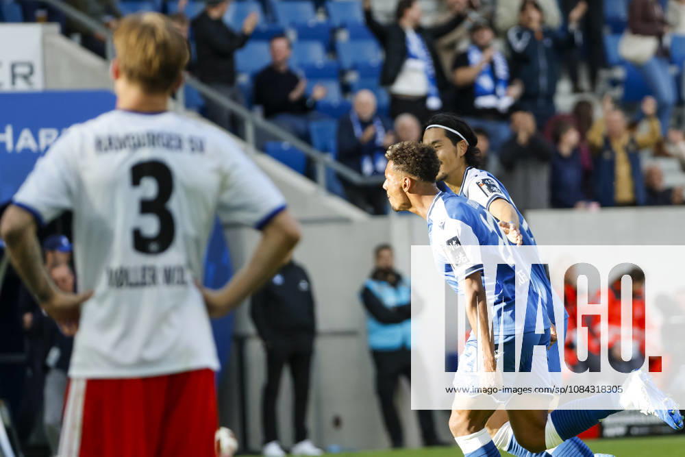 Torjubel TSG Hoffenheim beim 2:1 durch Bambase Conte (TSG Hoffenheim, 20), Freude, Begeisterung, positive Emotionen, Torerfolg , Deutschland, Fussball, 1. Bundesliga, 5.Spieltag, 2026 2027, TSG Hoffenheim vs. Hamburger SV, 10.10.2026, Sinsheim SNP Arena Deutschland