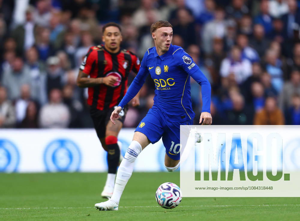Fulham v Liverpool, English Premier League, Craven Cottage, London, 10 10 2026 Cole Palmer (10) of Chelsea in action during the English Premier League home game against AFC Bournemouth at Stamford Bridge London Stamford Bridge United Kingdom, UK NEWSPAPERS OUT