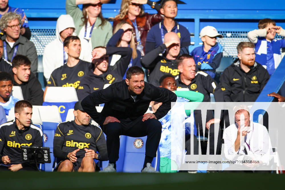 Premier League: Chelsea v AFC Bournemouth LONDON, UK - 10th Oct 2026: Chelsea Manager Xabi Alonso looks on during the Premier League match between Chelsea FC and AFC Bournemouth at Stamford Bridge London Stamford Bridge England United Kingdom