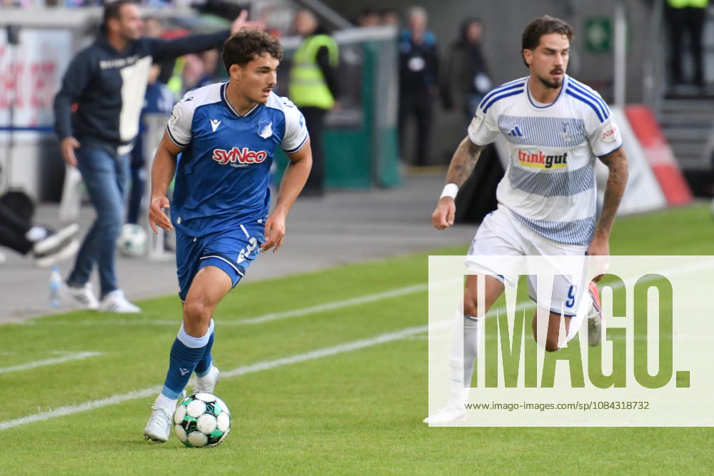 V. li. im Bild Sean Dulic (Hoffenheim 25) Lex Tyger Lobinger (Duisburg 45) 10.10.2026 ¢ Fussball ¢ MSV Duisburg vs TSG 1899 Hoffenheim II, Schauinsland-Reisen-Arena, Duisburg, DFB DFL REGULATIONS PROHIBIT ANY USE OF PHOTOGRAPHS AS IMAGE SEQUENCES AND OR QUASI-VIDEO NRW Germany
