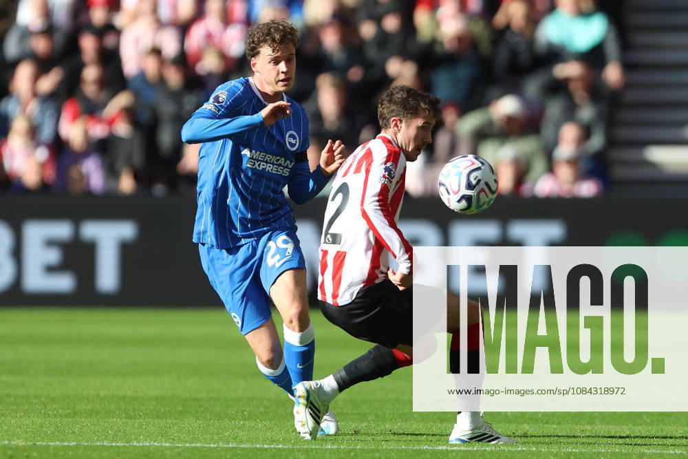 10th October 2026; Stadium of Light, Sunderland, England; Premier League Football, Sunderland versus Brighton and Hove Albion; Maxim De Cuyper of Brighton and Hove Albion challenges Trai Hume of Sunderland DavexLofthouse