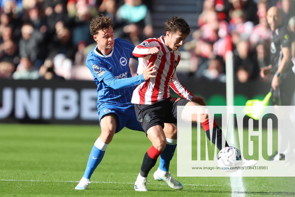 10th October 2026; Stadium of Light, Sunderland, England; Premier League Football, Sunderland versus Brighton and Hove Albion; Trai Hume of Sunderland holds off Maxim De Cuyper of Brighton and Hove Albion DavexLofthouse