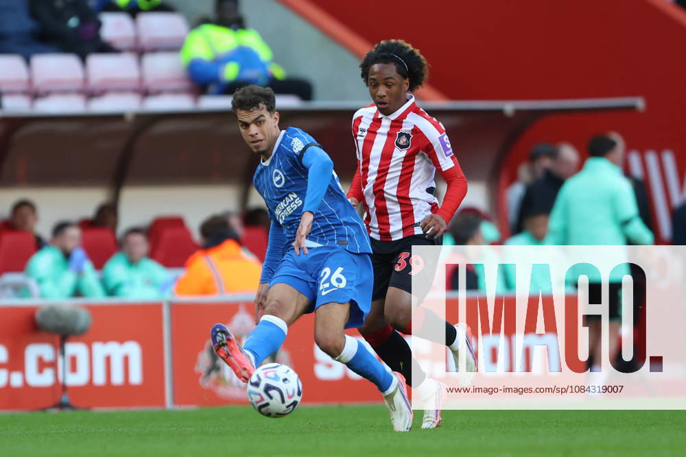 10th October 2026; Stadium of Light, Sunderland, England; Premier League Football, Sunderland versus Brighton and Hove Albion; Yasin Ayari of Brighton and Hove Albion passes the ball DavexLofthouse