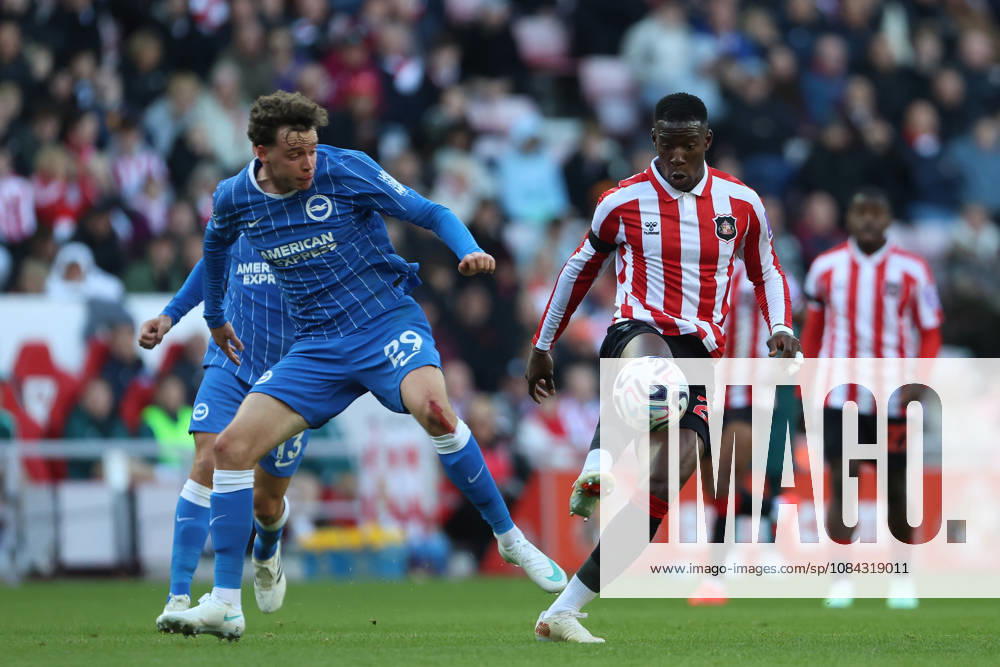 10th October 2026; Stadium of Light, Sunderland, England; Premier League Football, Sunderland versus Brighton and Hove Albion; Maxim De Cuyper of Brighton and Hove Albion is challenged by Nordi Mukiele of Sunderland DavexLofthouse