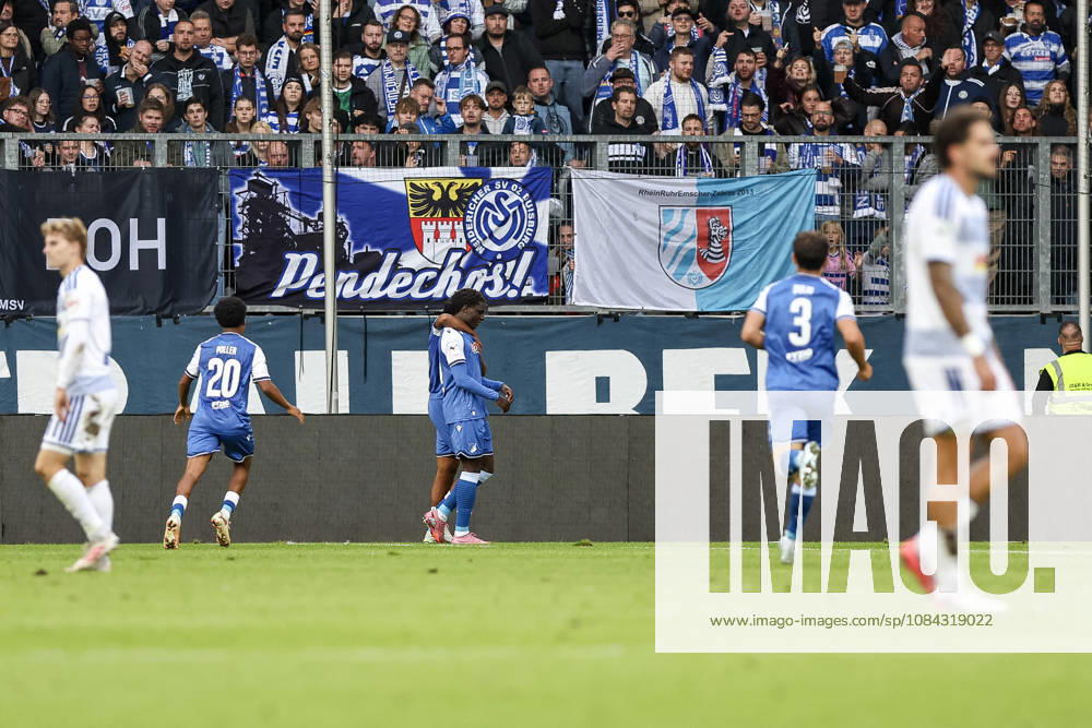 GER, Fussball, Herren, 3. Liga, Saison 2026 2027, MSV Duisburg - TSG Hoffenheim II Blessing Miguel Makanda (TSG II) Torjubel, jubelt mit seiner Mannschaft nach dem Treffer zum 0:2 Duisburg schauinsland-reisen-Arena Nordrhein-Westfalen Deutschland