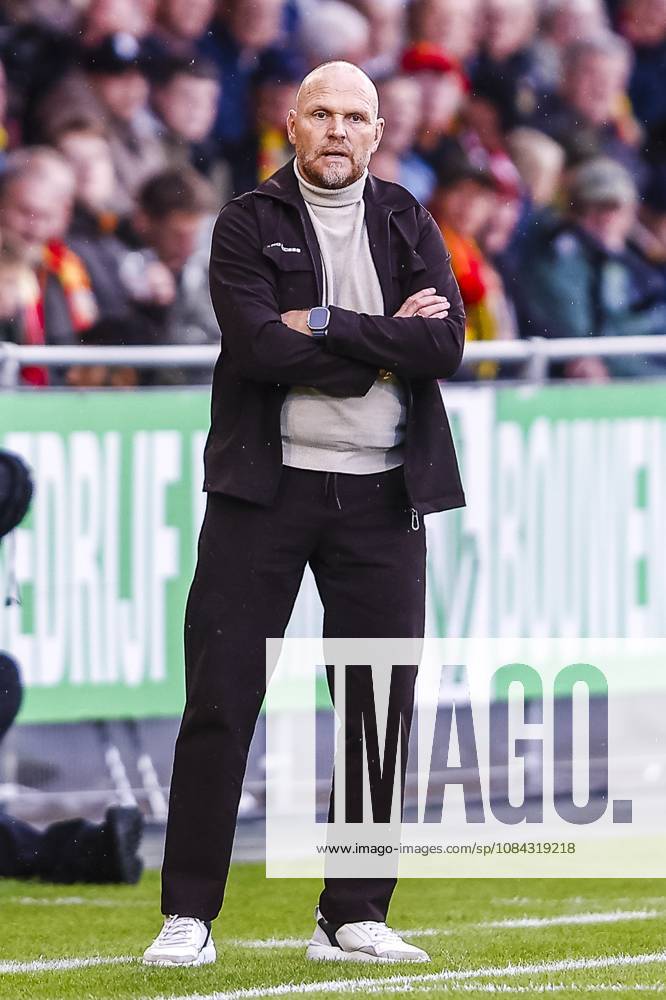, Stadium De Adelaarshorst , season 2026 2027 , Dutch Eredivisie football . match between Go Ahead Eagles and Sparta Rotterdam, Picture shows Eagles coach Joseph Oosting Go Ahead Eagles - Sparta x208109731x