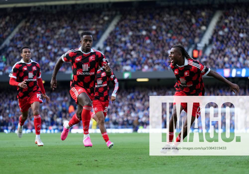 Ryan Sessegnon of Fulham celebrates their goal with team-mates, 0-1 Ipswich Town v Fulham, Premier League, Football, Portman Road, Ipswich, UK - 10 Oct 2026Ipswich Portman Road United Kingdom