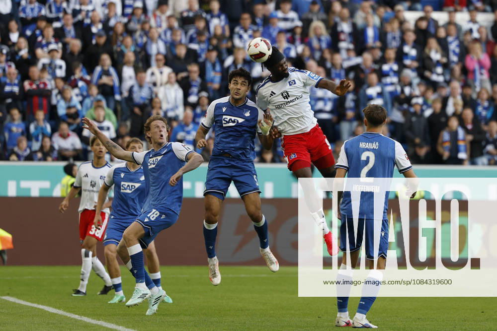 Terem Moffi (HSV) r. setzt sich im Kopfball gegen Ozan Kabak (TSG Hoffenheim) durch und Goal scored, erzielt das Tor zum 2:2, celebrate the goal im Bundesliga-Spiel zwischen der TSG 1899 Hoffenheim und dem Hamburger SV in der PreZero Arena, Sinsheim, Deutschland, am 10. Oktober 2026. in action during the Bundesliga match between TSG 1899 Hoffenheim and Hamburger SV at the PreZero Arena, Sinsheim, Germany, on October 10, 2026. DFB DFL REGULATIONS PROHIBIT ANY USE OF PHOTOGRAPHS AS IMAGE SEQUENCES AND OR QUASI-VIDEO,