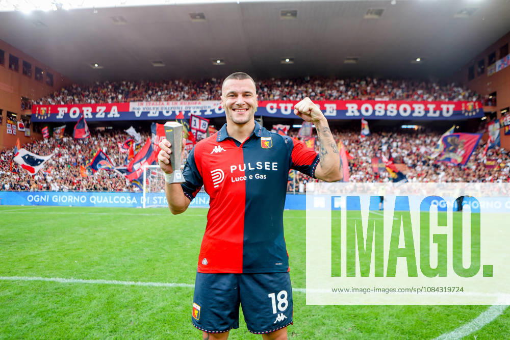 GenoaÕs Milutin Osmajic during the Serie A soccer match between Genoa and Fiorentina at the Luigi Ferraris Stadium in Genoa, Italy - Saturday, October 10, 2026. - Soccer .