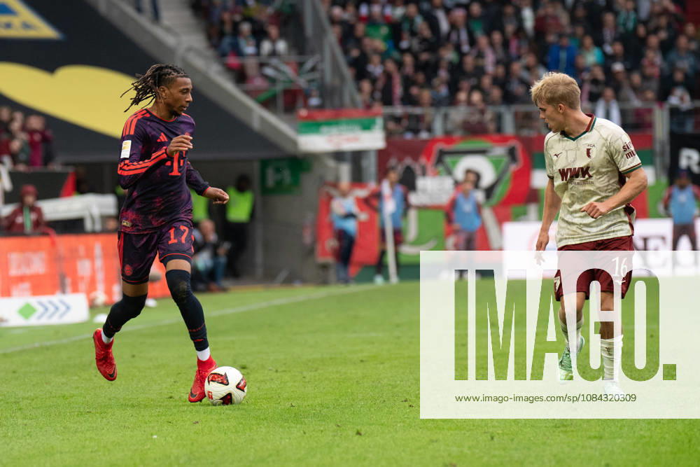 Michael Olise (17 Bayern) in Aktion beim Bundesligaspiel FC Augsburg - FC Bayern München am 10.10.2026.