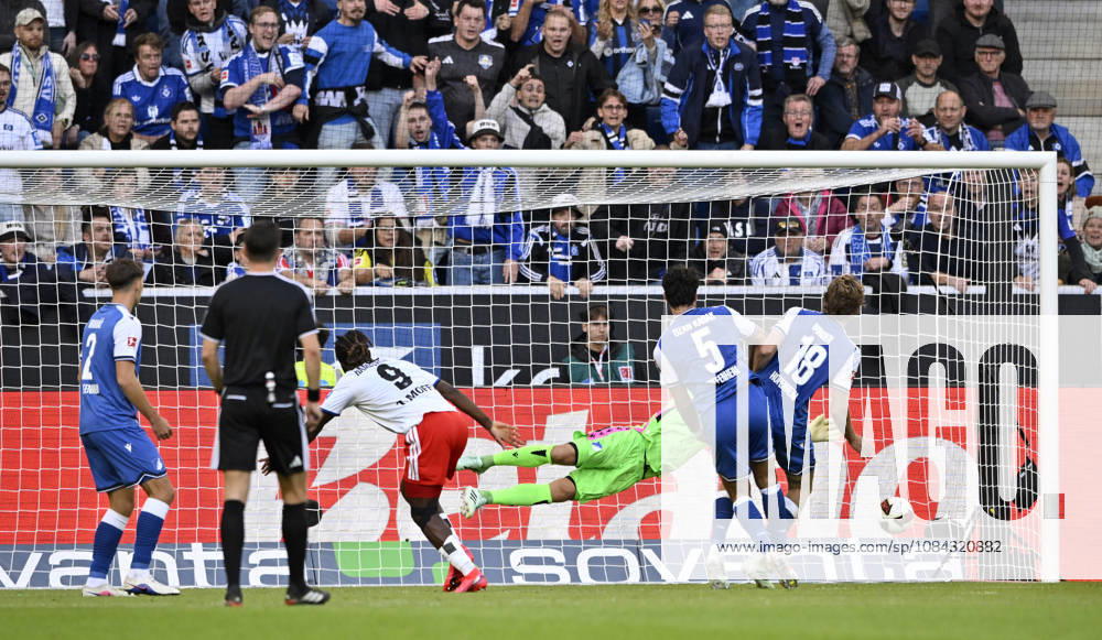 TOR zum 2:2 Terem Moffi Hamburger SV HSV (09) Torschuss Aktion Torchance Kopfballduell Zweikampf Aktion gegen Ozan Kabak TSG 1899 Hoffenheim (05) Wouter Burger TSG 1899 Hoffenheim (18) Torwart Oliver Baumann TSG 1899 Hoffenheim (01) Schiedsrichter Referee Harm Osmers TSG 1899 Hoffenheim vs Hamburger SV HSV 10.10.2026 DFL REGULATIONS PROHIBIT ANY USE OF PHOTOGRAPHS AS IMAGE SEQUENCES AND OR QUASI-VIDEO TSG 1899 Hoffenheim vs Hamburger SV HSV