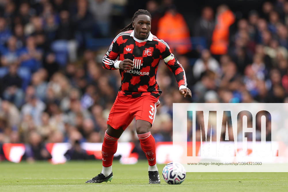 Ipswich Town v Fulham, Premier League Calvin Bassey of Fulham during the Ipswich Town v Fulham Premier League match at Portman Road, Ipswich, England on 10 October 2026 Credit: Tiego Grenho Every Second Media Editorial use only. All images are copyright Every Second Media Limited. No images may be reproduced without prior permission. All rights reserved. Premier League and Football League images are subject to licensing agreements with Football DataCo Limited. see https: www.football-dataco.com