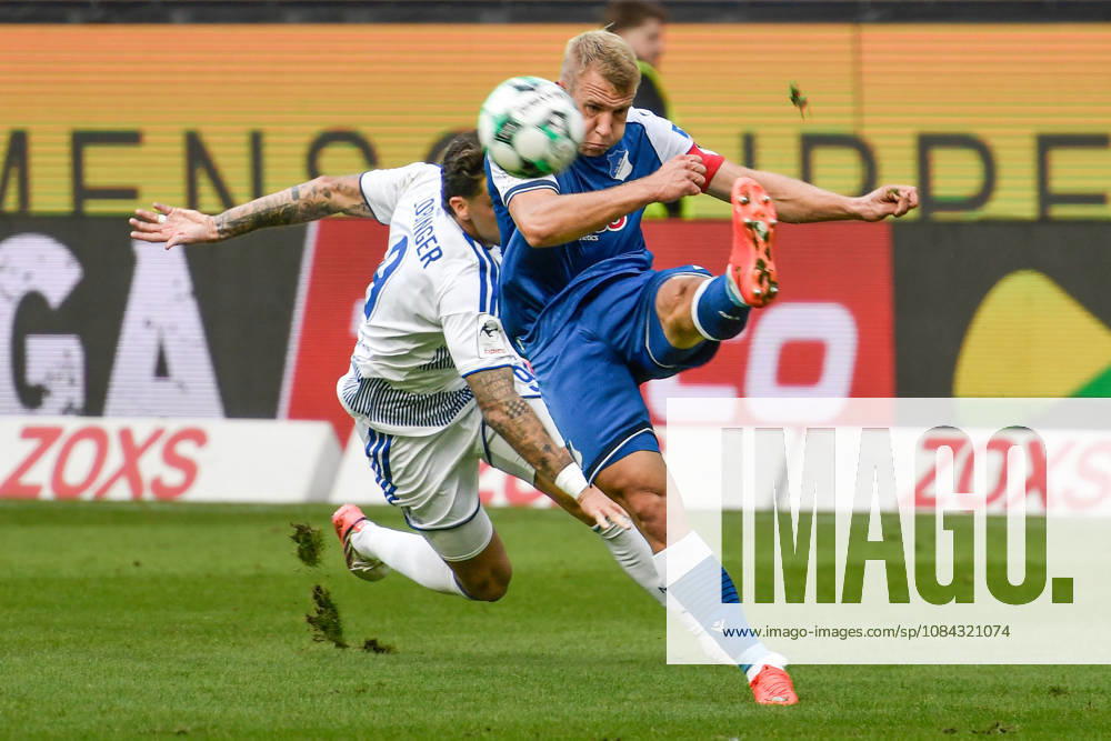 V. li. im Kampf um den Ball Lex Tyger Lobinger (Duisburg 9) Valentin Lässig Laessig (Hoffenheim 6) 10.10.2026 ¢ Fussball ¢ MSV Duisburg vs TSG 1899 Hoffenheim II, Schauinsland-Reisen-Arena, Duisburg, DFB DFL REGULATIONS PROHIBIT ANY USE OF PHOTOGRAPHS AS IMAGE SEQUENCES AND OR QUASI-VIDEO NRW Germany