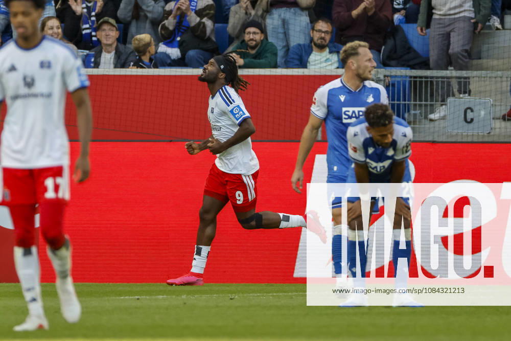 Torjubel Hamburger SV beim 2:2 durch Terem Moffi (Hamburger SV, 09), Freude, Begeisterung, positive Emotionen, Torerfolg , Deutschland, Fussball, 1. Bundesliga, 5.Spieltag, 2026 2027, TSG Hoffenheim vs. Hamburger SV, 10.10.2026, Sinsheim SNP Arena Deutschland