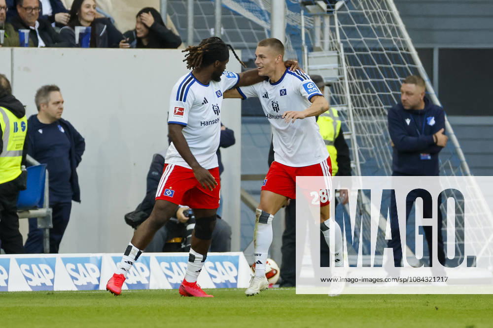 Torjubel Hamburger SV beim 2:2 durch Terem Moffi (Hamburger SV, 09), Freude, Begeisterung, positive Emotionen, Torerfolg , Deutschland, Fussball, 1. Bundesliga, 5.Spieltag, 2026 2027, TSG Hoffenheim vs. Hamburger SV, 10.10.2026, Sinsheim SNP Arena Deutschland